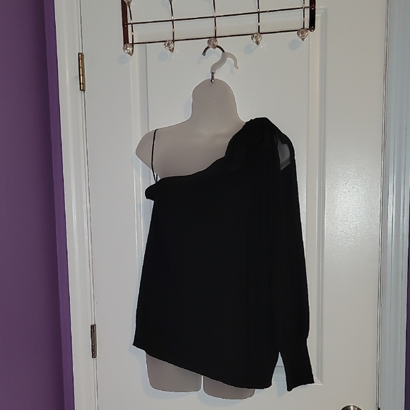 Sofia by Sofia Vergara One-Shoulder Black Top With Shoulder Tie Sz: 2x - Picture 5 of 9